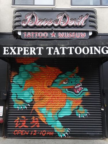 Re: Le musée du tatouage à New-York - sourisgrise