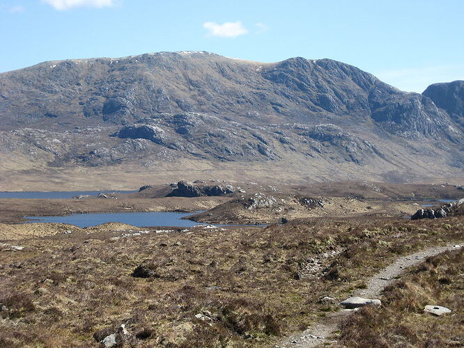 Arrivée au loch Kernsary - calamity jane Arrivée au loch Kernsary - calamity jane