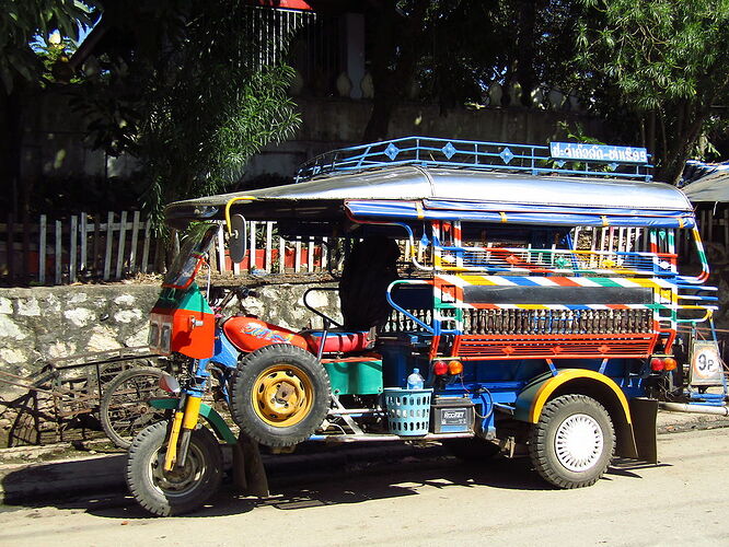 Du Sud au Nord, les milles couleurs du Laos - N-Gwen