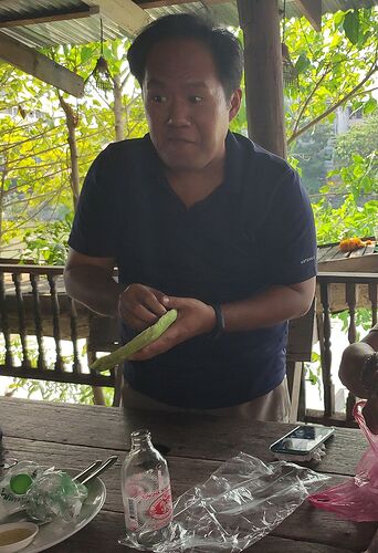 Re: À la recherche d'un guide francophone en Thaïlande - Van-Essa4 Re: À la recherche d'un guide francophone en Thaïlande - Van-Essa4