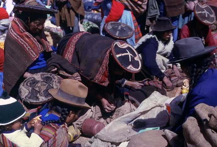 Re: 1 mois et demi Pérou - Bolivie - Chili - Ile de Pâques - Terre de Feu - yensabai Re: 1 mois et demi Pérou - Bolivie - Chili - Ile de Pâques - Terre de Feu - yensabai