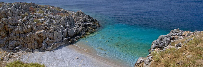 Grèce : les meilleures plages de l'île d'Amorgos - anniesweetiepie