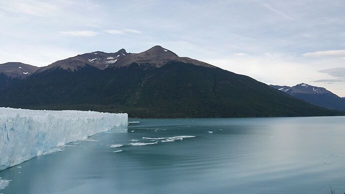 Naviguer entre le glacier du Perito Moreno et les montagnes de El Chaltén au parc national des glaciers ! - Deux Évadés