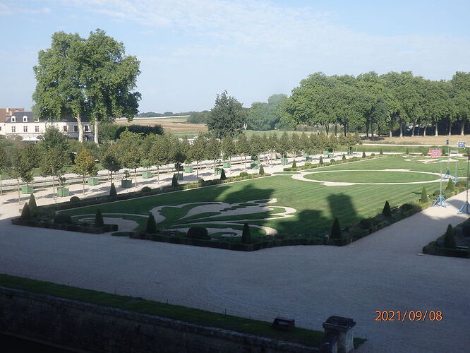 Re: chateaux de la loire - voyageuse16