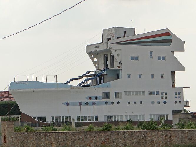 Retour de 10 jours en Albanie avec loc de voiture - gwend56