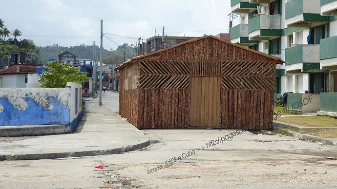 Baracoa de Cuba coté face - Jacques JDSDF à CUBA