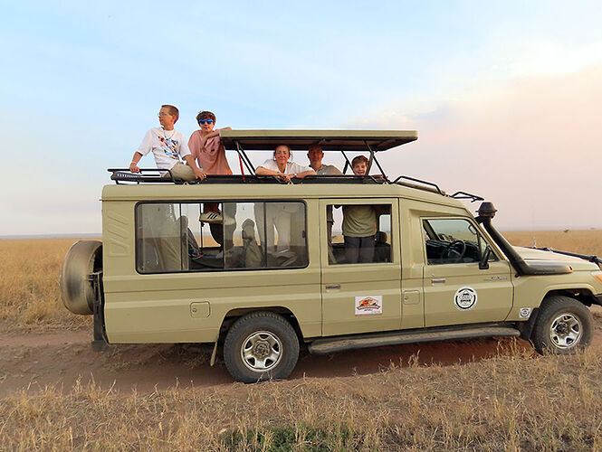 Re: Avis chauffeur guide FADHILI en Tanzanie - carobos