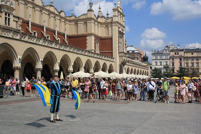 Circuit en solo sac à dos 8 jours été 2018 : Cracovie, Wroklaw, Gdansk, Malbork et Varsovie - Bobine83