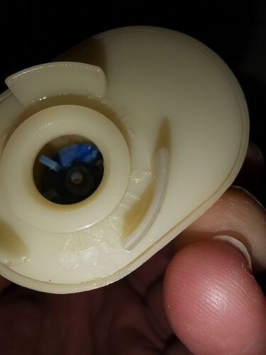 Re: Problème chasse d'eau ThetFort C200 - crispy33