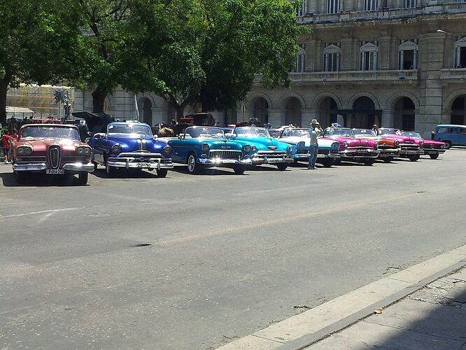 Vieilles françaises à Cuba - zapata33