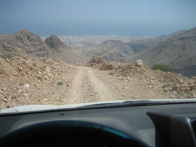 Re: Besoin de conseil technique : SUV ok pour off road à Oman? et lequel? - Gilles.
