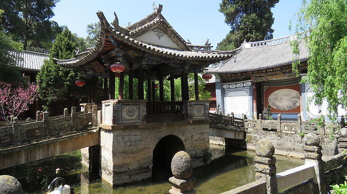 Weibaoshan, la montagne taoïste.  - PATOUTAILLE