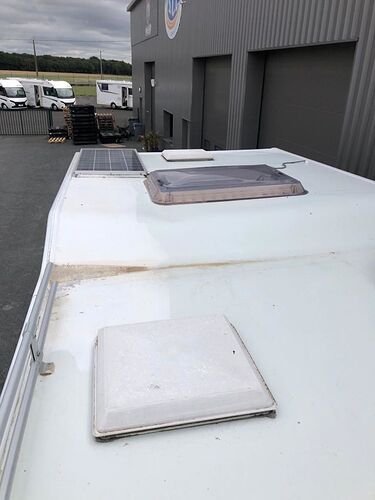 Re: Coût et difficulté rénovation camping-car - Paparasta
