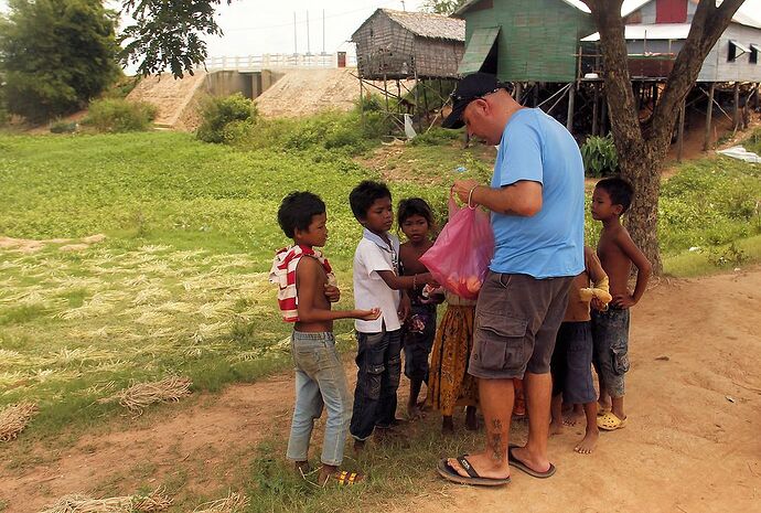 Re: Besoin d'aide n'hésitez pas, j'habite au Cambodge - IzA-Cambodia