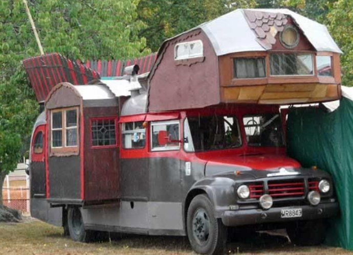 Re: Camping-cars Extraordinaires  - jeanpierre07000