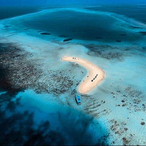 Île de Dhiffushi aux Maldives - Philomaldives Ex guide Safaris