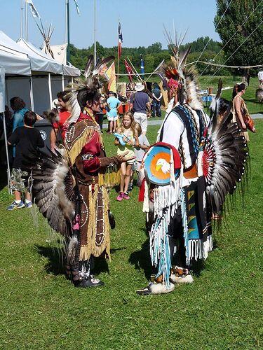 Re: Pow wow en famille au Québec? - pititkoala