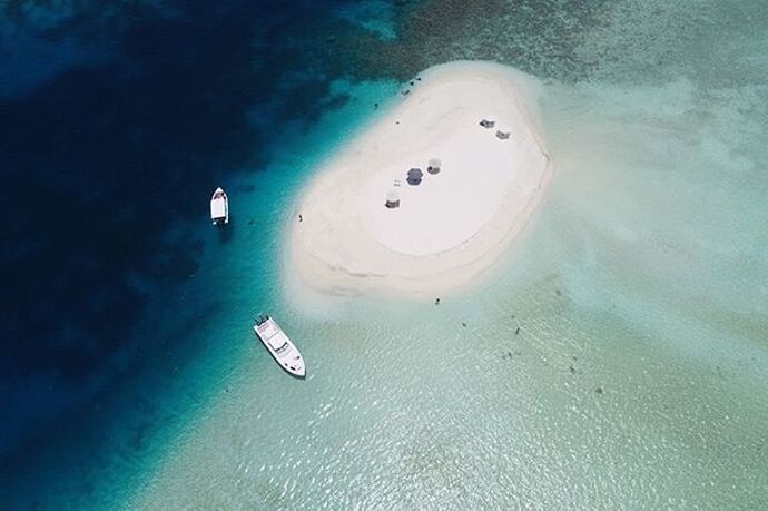 Île de Dhiffushi aux Maldives - Philomaldives Ex guide Safaris