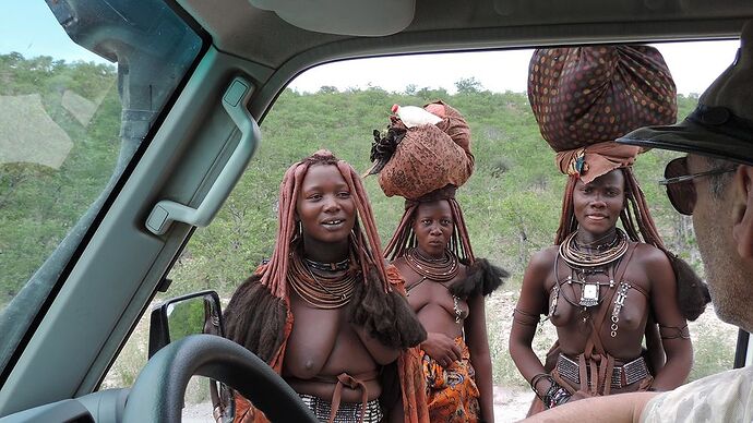 Rencontre  des Himbas  - Remi-S
