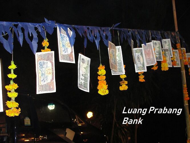 Re: Changer ses euros à Luang Prabang  - dent92