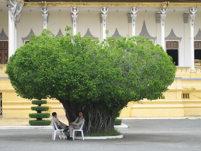 Le Cambodge est un pays tranquille. - Gilles.