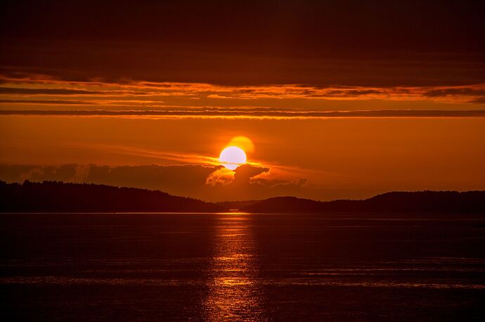 Coucher de soleil sur le Harøy fjorden