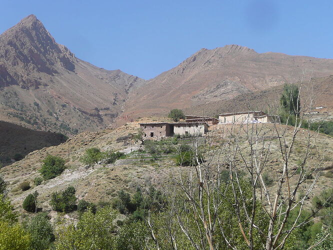 pour la vallée d'ANERGUI - trostang