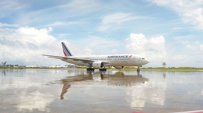 Air France - Paris Velana International Airport  - Maldives - Philomaldives Ex guide Safaris