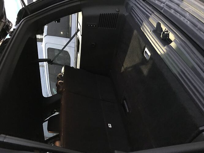 Re: Demande d'infomation sur le ford Expedition - charlotenasie