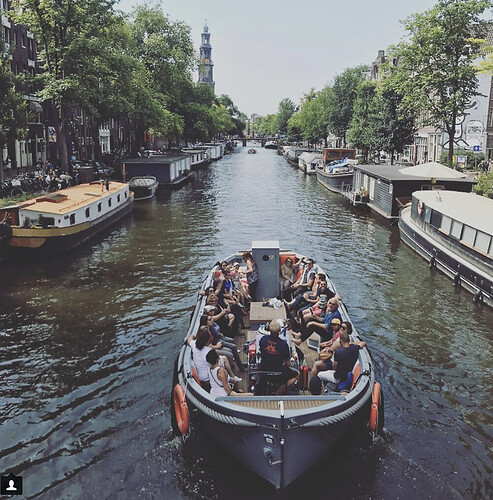 Un apéro-bateau avec un guide francais sur les canaux d'Amsterdam - Paul-Sp