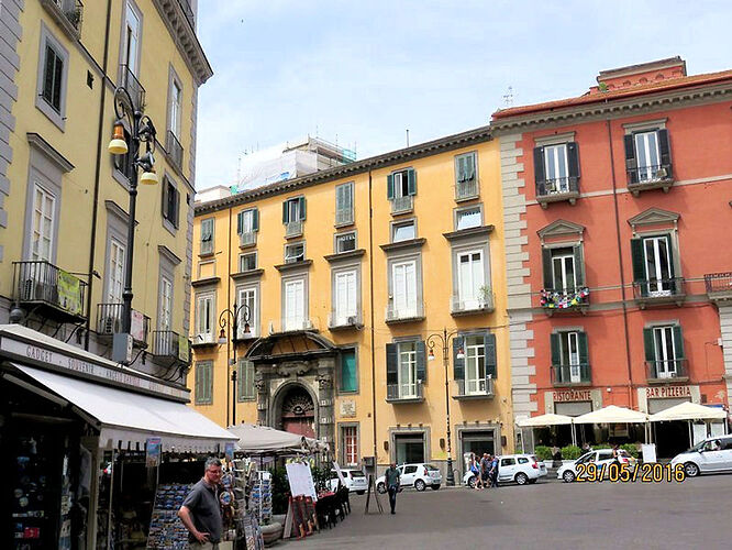 Re: 2 jours à Naples - quinqua voyageuse