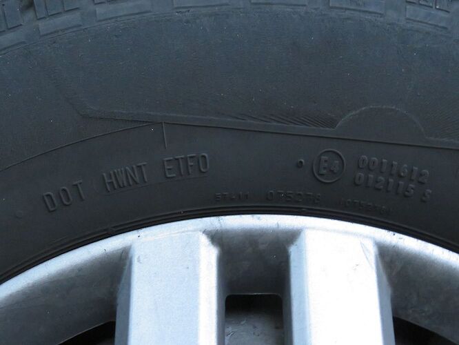 Gros doute sur la compétence d'un monteur de pneus ! - Forum 4x4