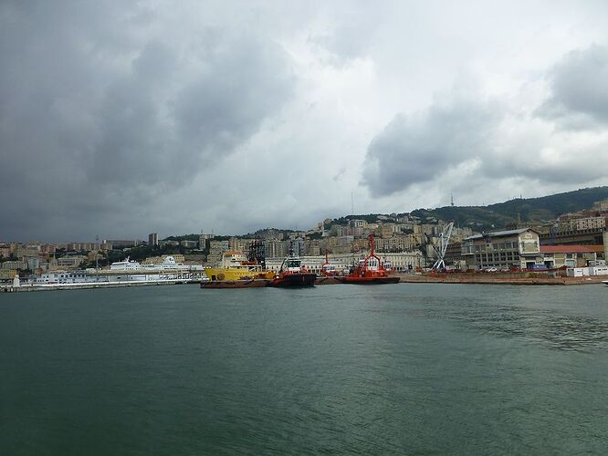 Re: Gênes, au-delà du pont Morandi - Fecampois