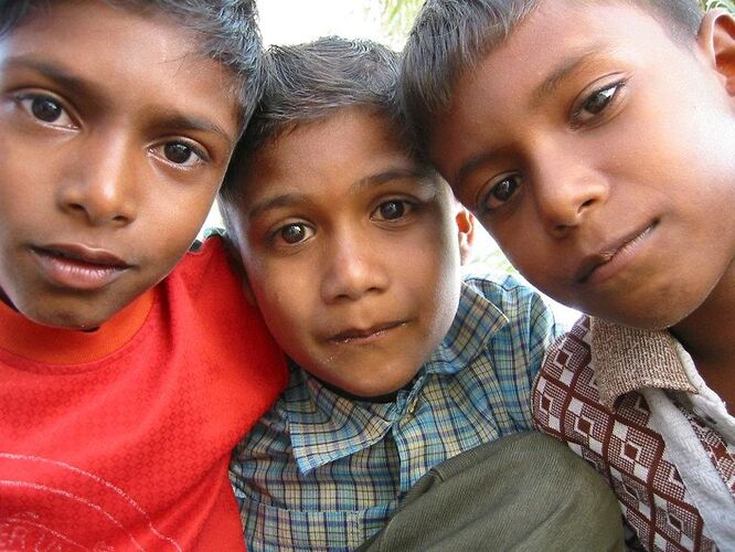 Les Enfants des Maldives   - Philomaldives  Guide  Maldives
