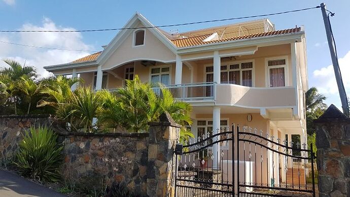 VILLA PARADIS - AVENUE CACHALOT MORCELLEMENT ANNA, Flic En Flac - île MAURICE - creollegirl