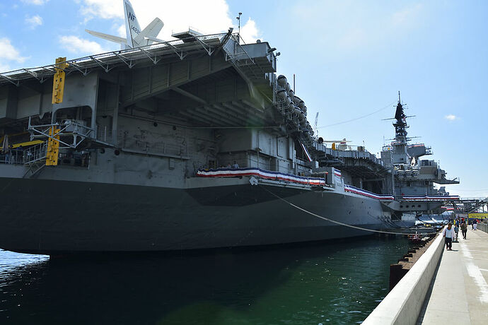 Mercredi 22 Juillet : USS Midway - darth