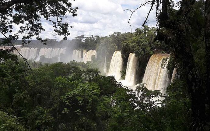 Vidéos d'Iguacu côté argentin et Brésil - France-Rio