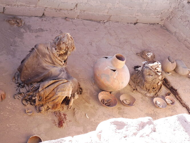 CIRCUIT AUTOUR DE NAZCA : CIMETIERE DE CHAUCHILLA