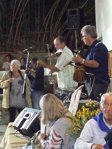 A props de la fête de l'artichaut à Komi - Acuna Matata