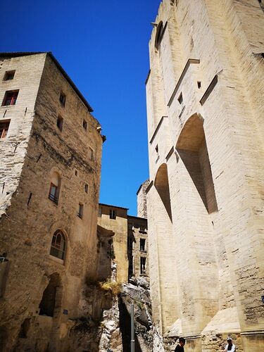 Avignon, la cité des Papes. - tripoffrancky