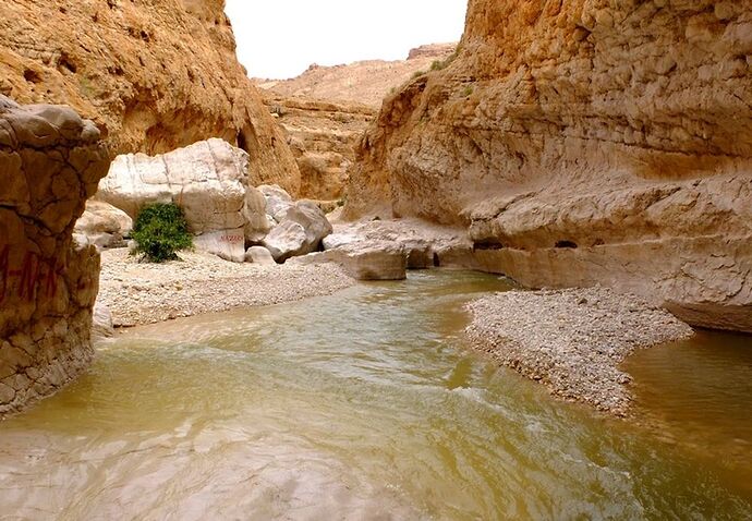 Wadi Bai Khalid - rafa