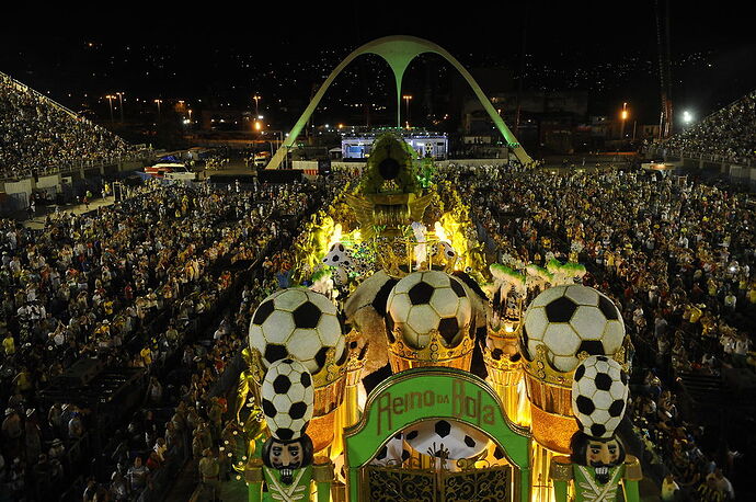 Assister à une répétition du carnaval à Rio - France-Rio