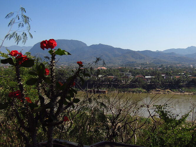 Du Sud au Nord, les milles couleurs du Laos - N-Gwen