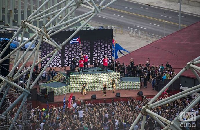 un concert gratuit réunit 400.000 spectateurs - viajecuba