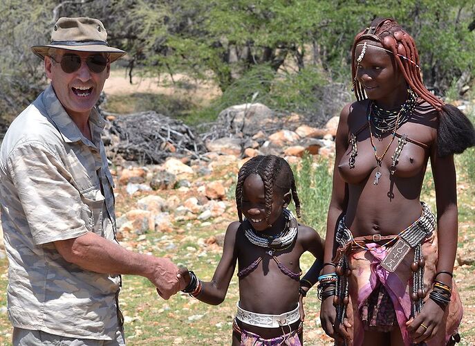 Rencontre  des Himbas  - Remi-S