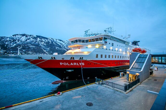 MS Polarlys en attente de départ de Tromso