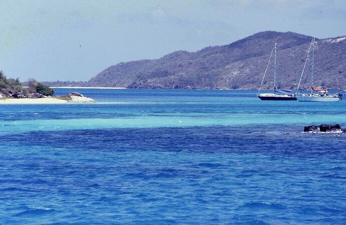 Re: Croisière en catamaran aux Iles Grenadines - yensabai