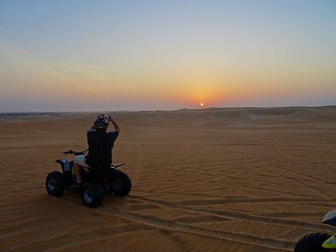 10 jours  entre Abou Dhabi, et Dubai, les dunes du désert du Rub’ Al Khali et l'ile de Sir Bani Yas - lebalouder