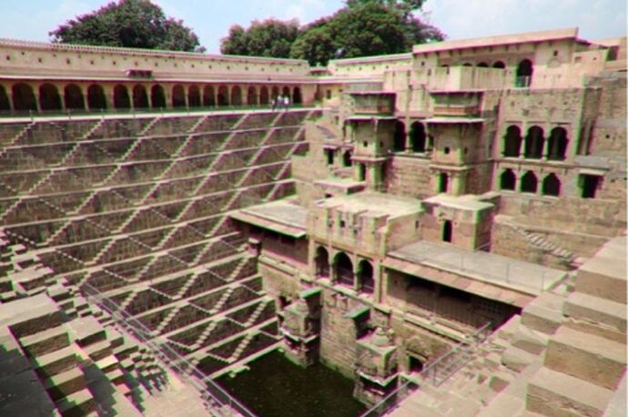 Re: Chand Baori d'Abhaneri avec un groupe de jeunes - MARIEDAN