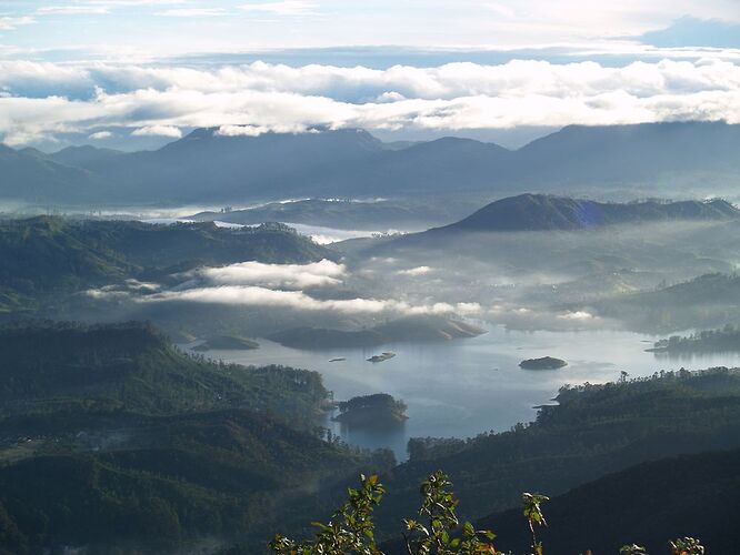 Re: Adam's peak fin avril, pèlerinage ? - Alain P.